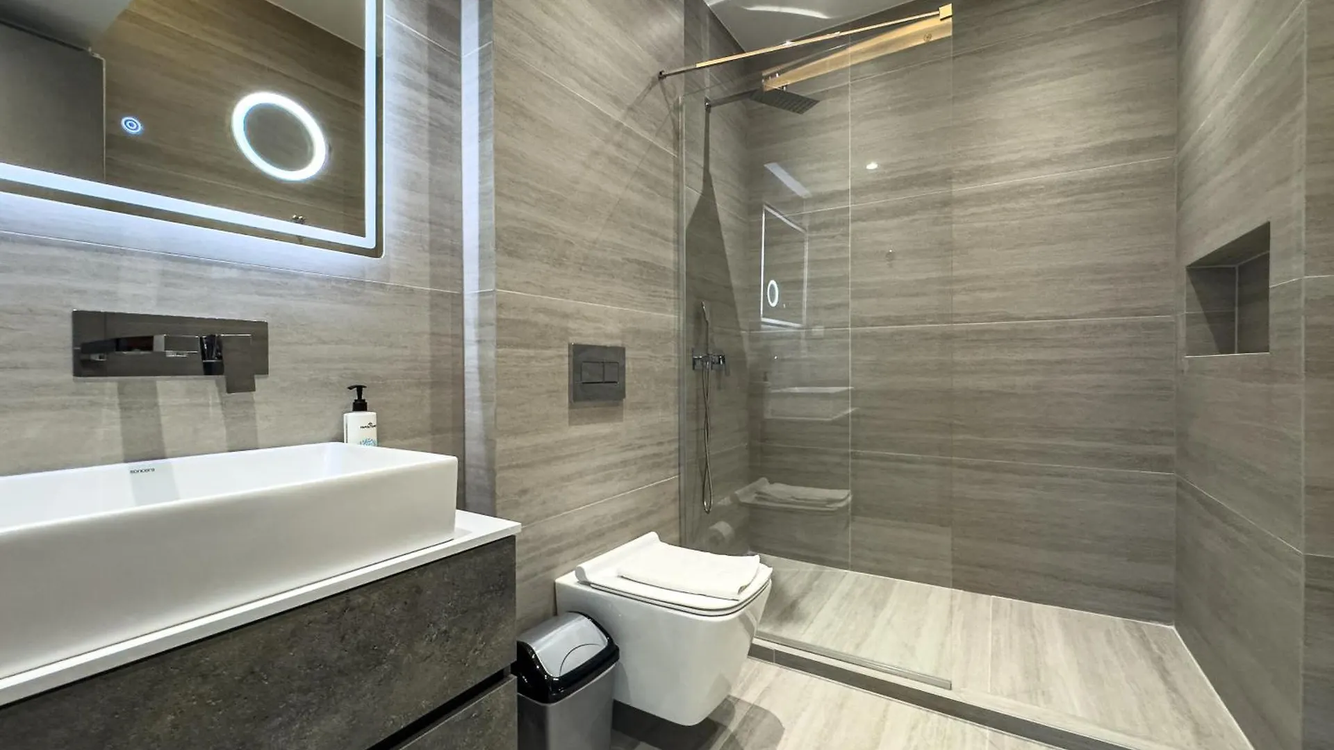 Lägenhet Villa 8 By Proliving Hospitality Thessaloníki